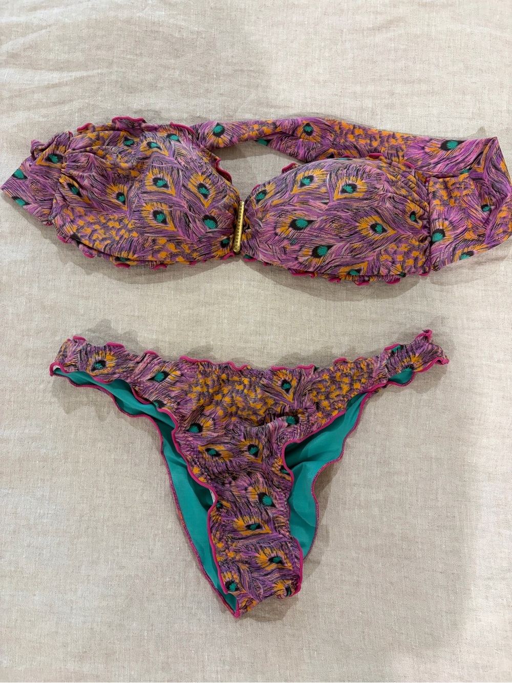 Vix Sofia sWomen’s Pink Peacock-Print Ruffled Bikini Set